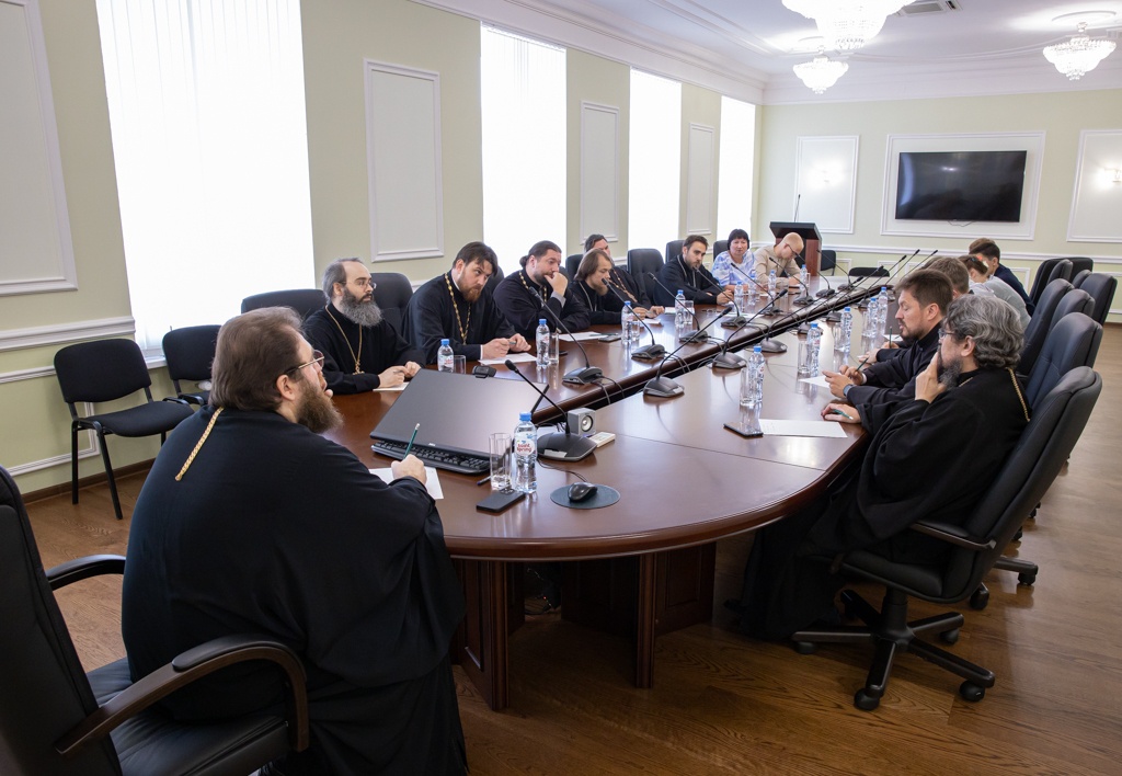 Митрополит Игнатий возглавил совещание по принесению в Саратов мощей преподобного Сергия Радонежского