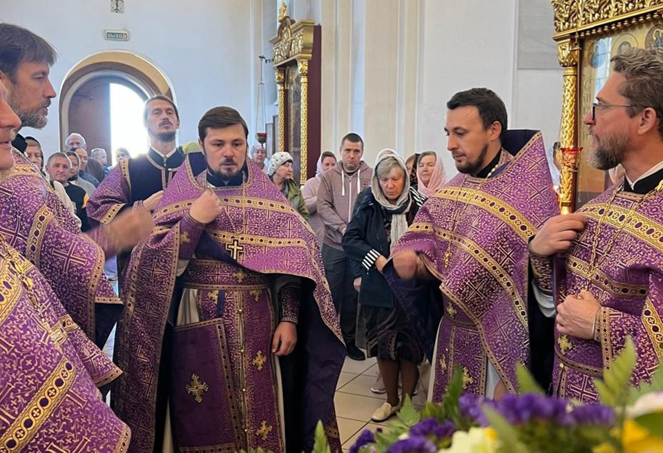 Воздвижение Честного и Животворящего Креста Господня