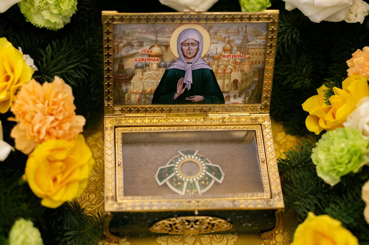 В храм Вмч. Георгия Победоносца доставлен ковчег с частицей мощей Блаженной Матроны Московской