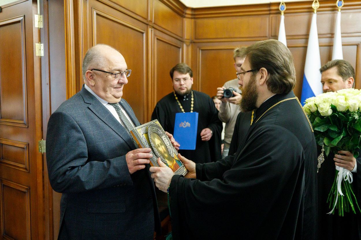 Митрополит Игнатий поздравил с избранием нового главу города Саратова