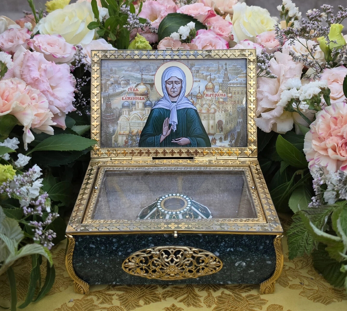 Неделя 11-я по Пятидесятнице. Встреча ковчега с частицей мощей Святой Блаженной Матроны Московской. Божественная Литургия